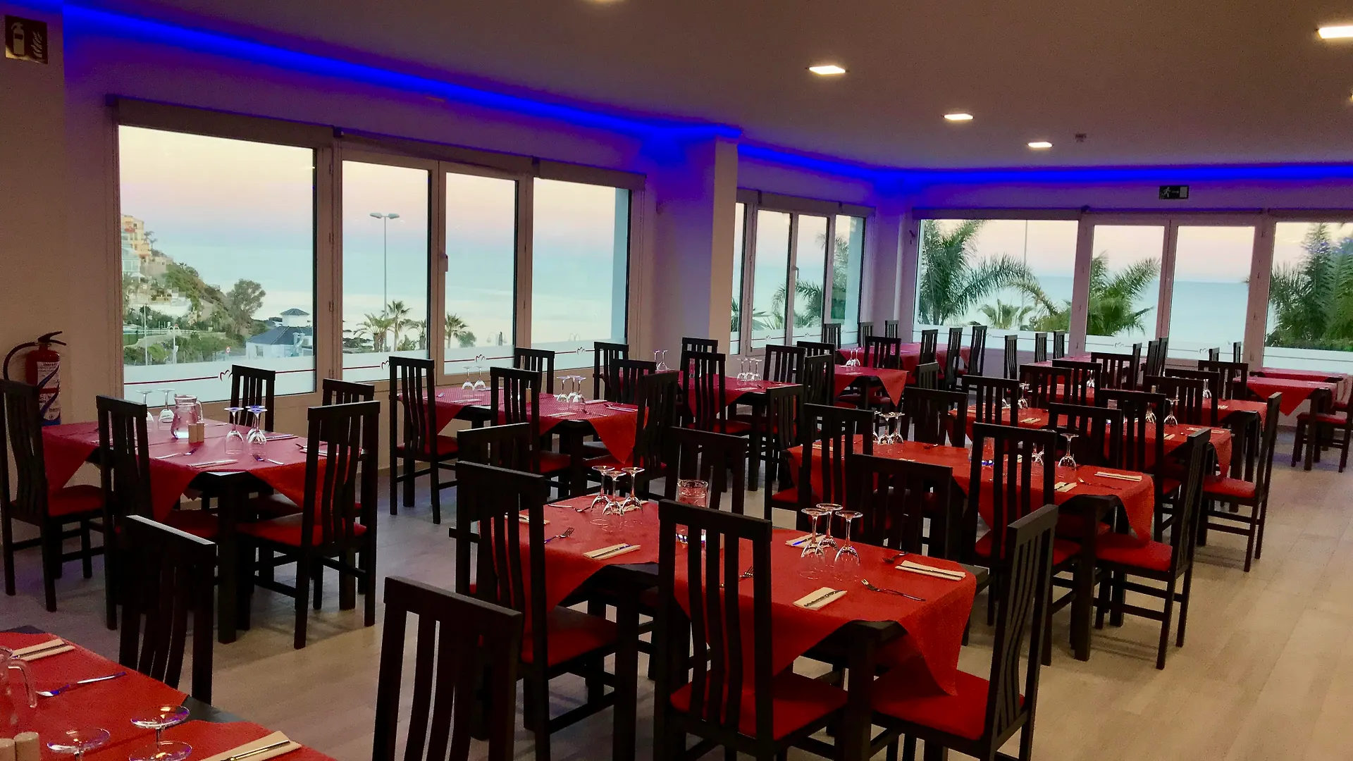 First Flatotel Internacional Benalmádena 3*,