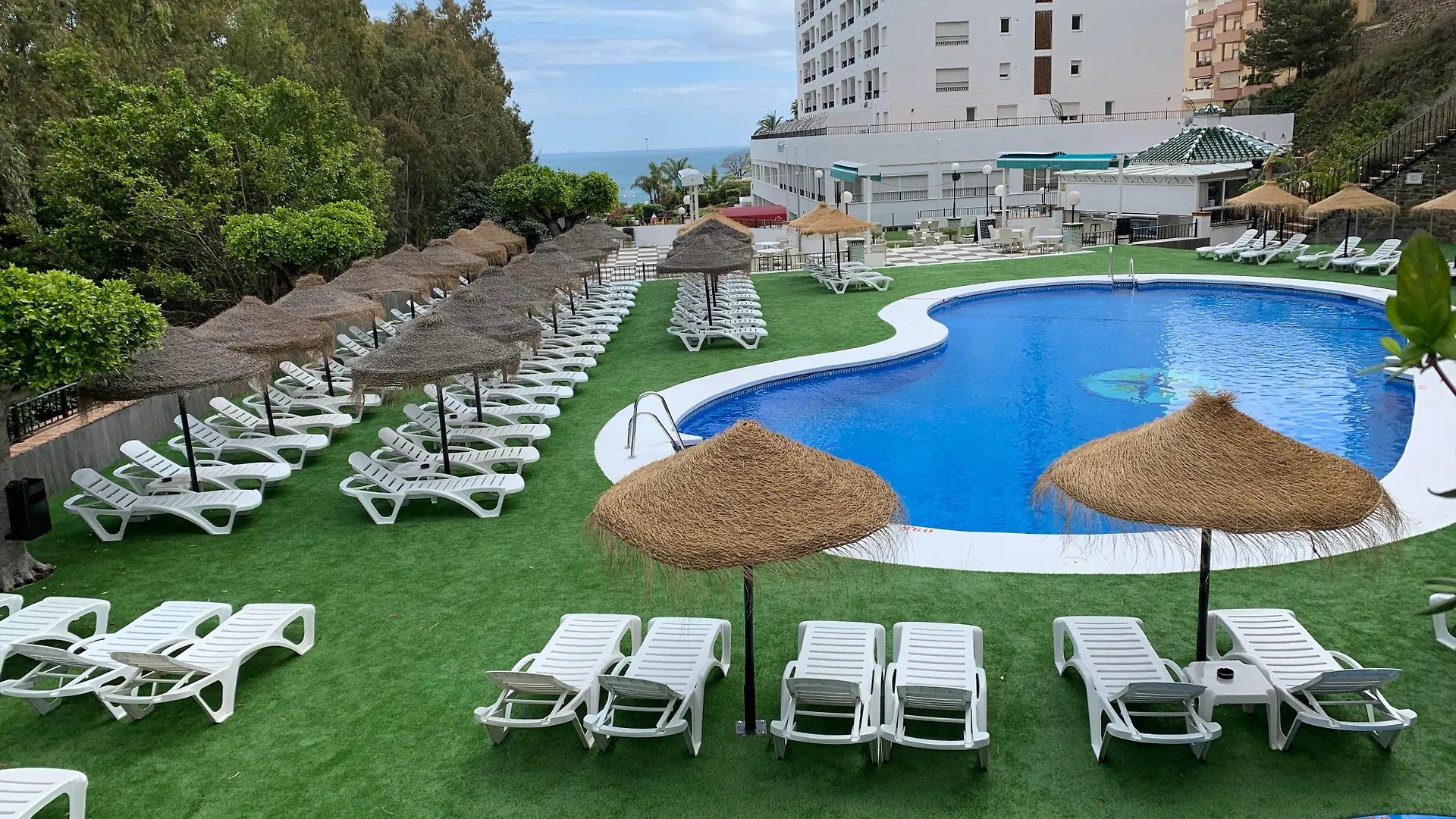 *** Hotel First Flatotel Internacional Benalmádena Spagna